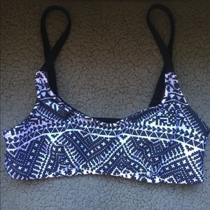 Xhilaration - Swim Top; NWT (Small)